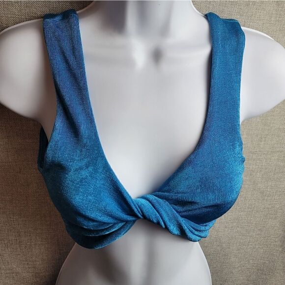 COTTON CANDY LA Twist Crop Top - Picture 3 of 8